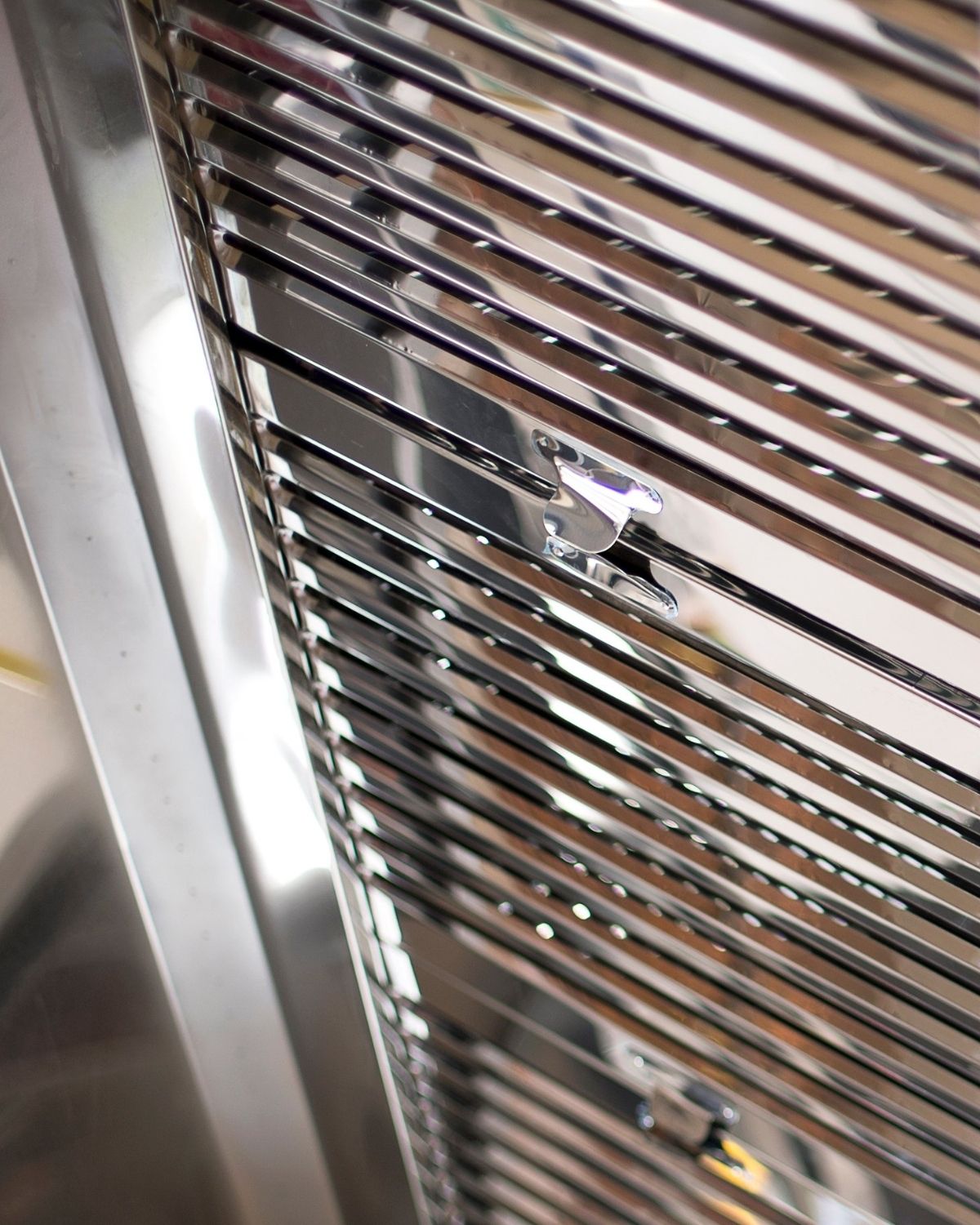Toutes nos prestations pour l’entretien, la réparation, le nettoyage et le remplacement d’équipements pour la ventilation de cuisines professionnelles.
